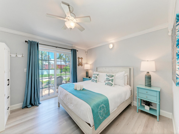 Holmes Beach Vacation Rental- Pool Villa Near Beach One Block Beach